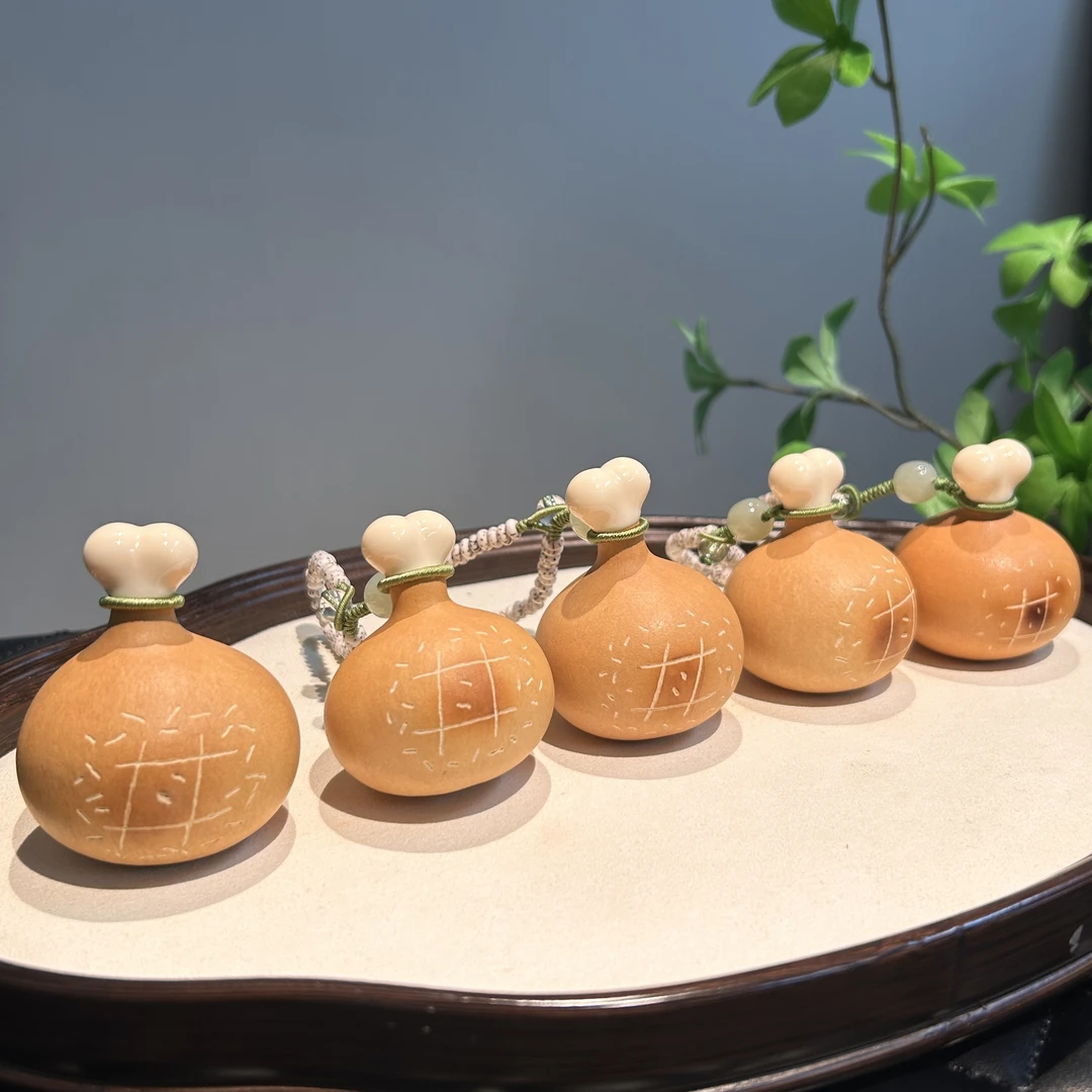 【加个鸡腿】和田玉挂件 多样性发其一  259850