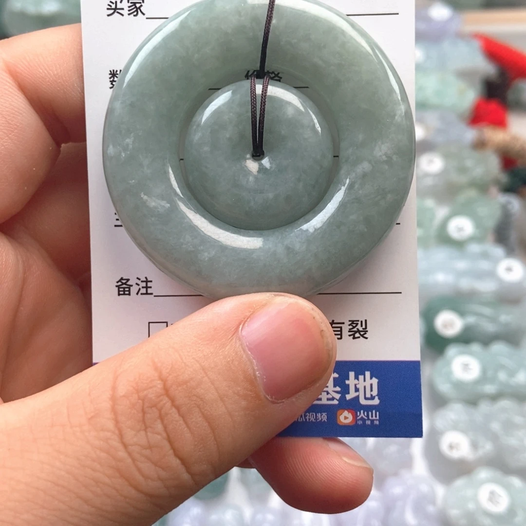 翡翠未镶嵌颈饰子母扣