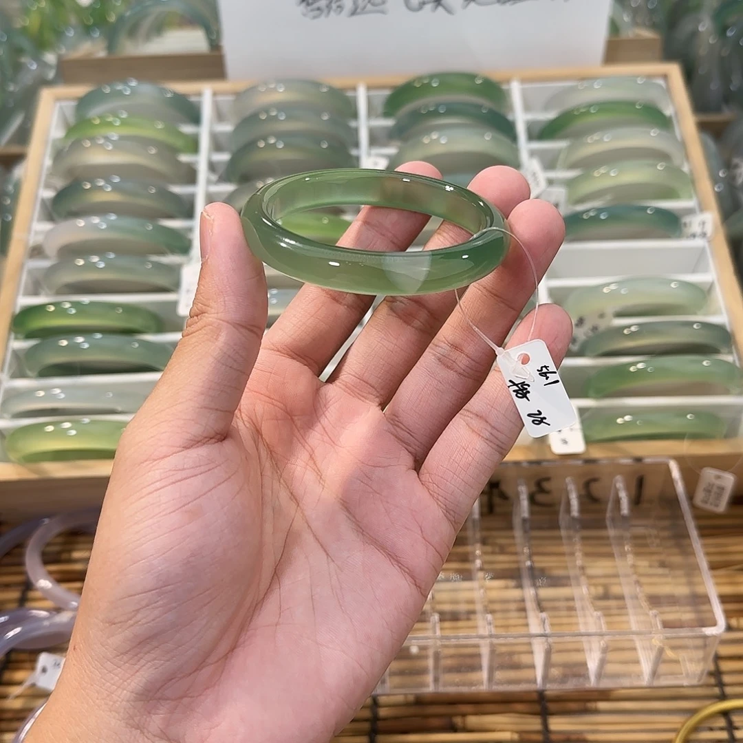 玛瑙/玉髓未镶嵌手镯圈口56.1