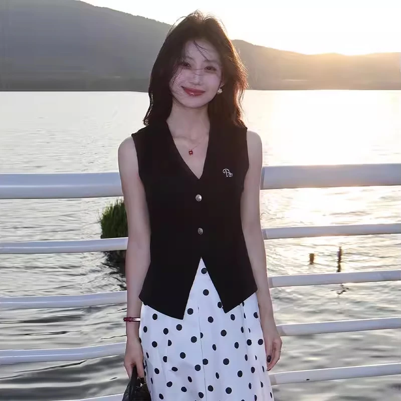 2025夏季新款女士高知感v领针织衫马甲收腰显瘦无袖背心外穿上衣