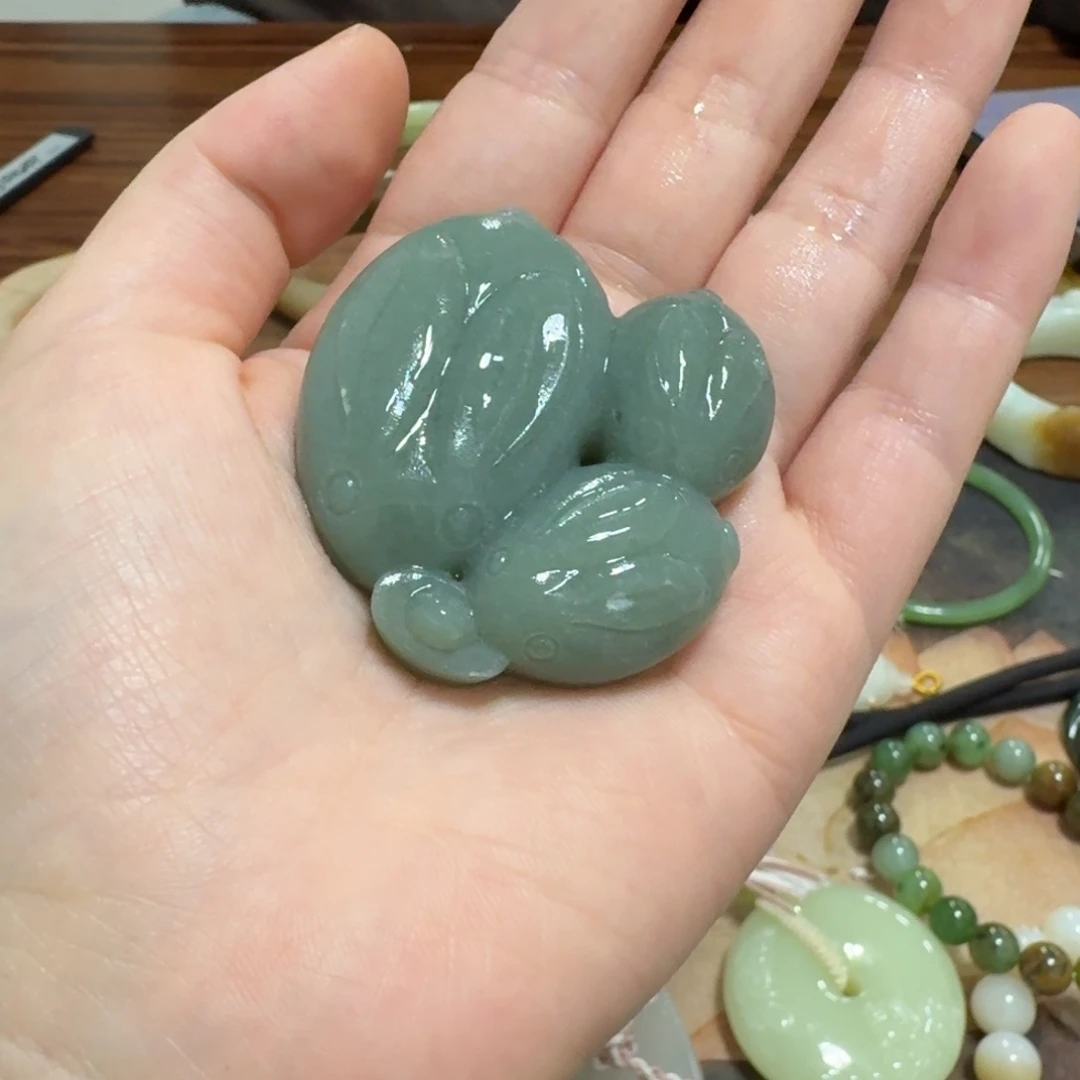 和田玉未镶嵌颈饰定制