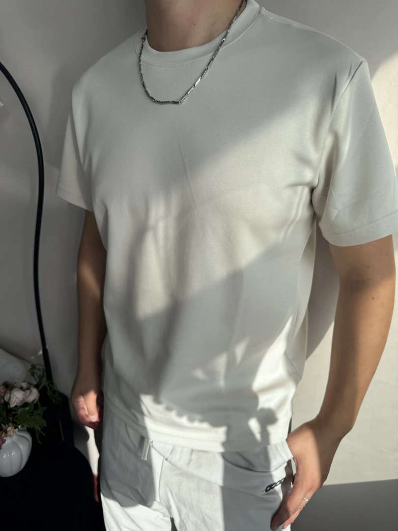 短袖通用纯色夏季修身型圆领T恤简约运动男士男款休闲透气半袖