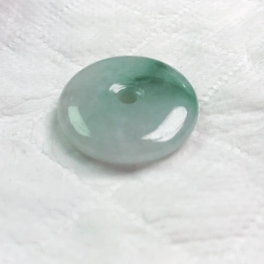 翡翠颈饰未镶嵌寒**影吊坠