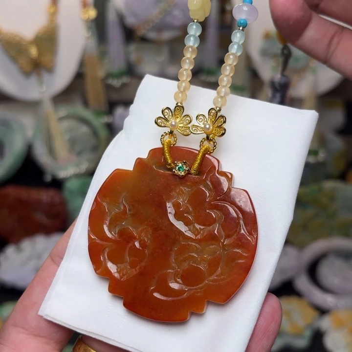 翡翠未镶嵌颈饰吊坠