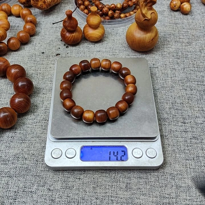 M****s太行崖柏手工艺品