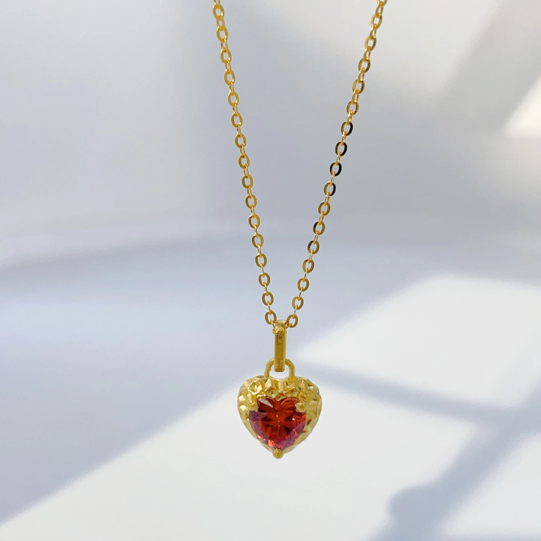 黄金锤纹爱心红豆吊坠足金镶嵌配饰莫桑吊坠