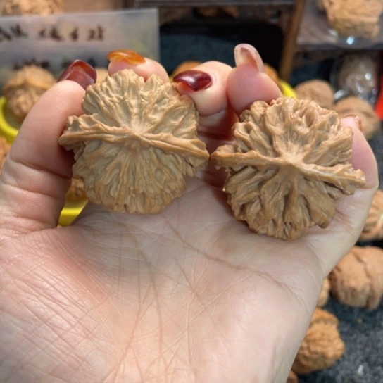文玩核桃吊坠28帝王