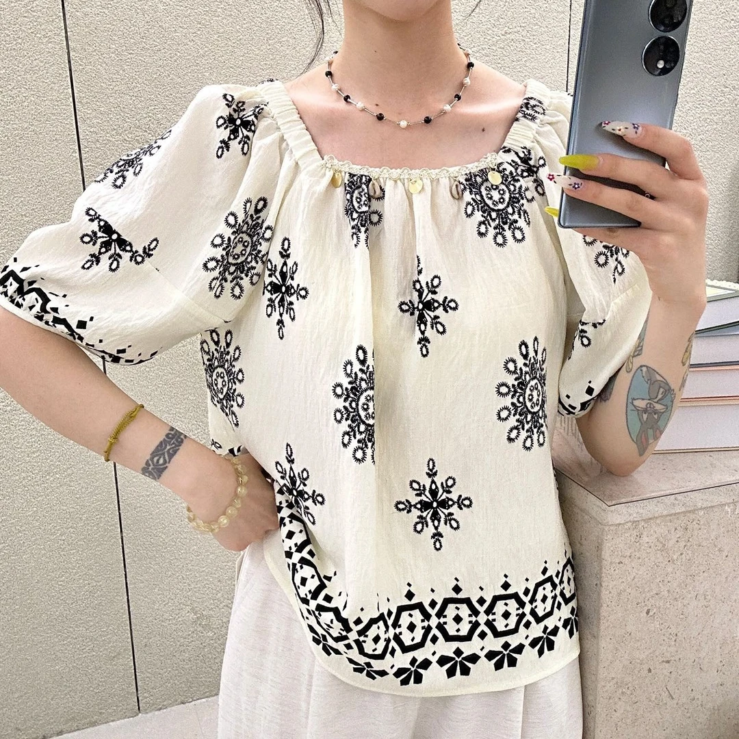 MISS RUILI  定制  复古民族风刺绣宽松短袖小衫F0642