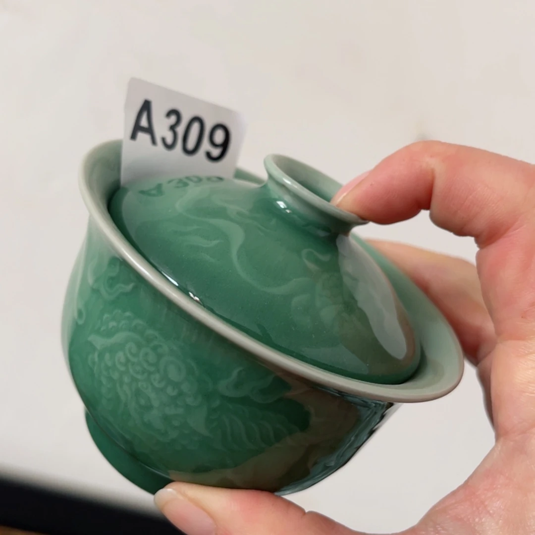 瓷片让哈哈哈哈哈哈