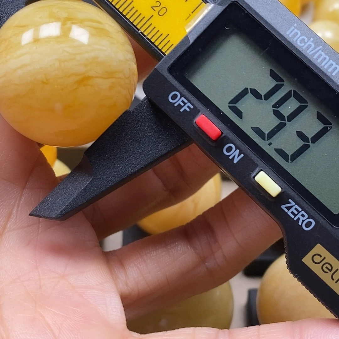 ****极琥珀未镶嵌珠宝奇石