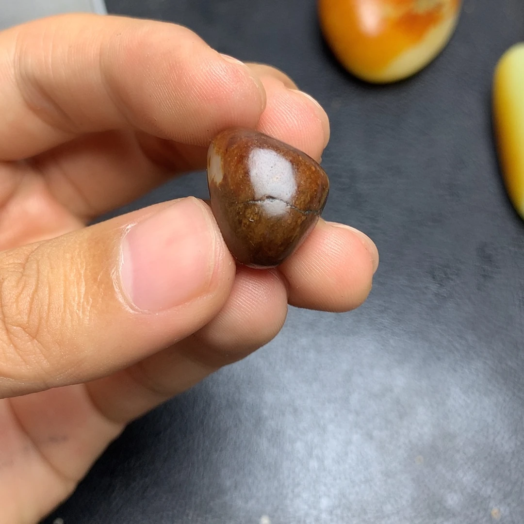 未镶嵌和田玉（糖玉）挂件