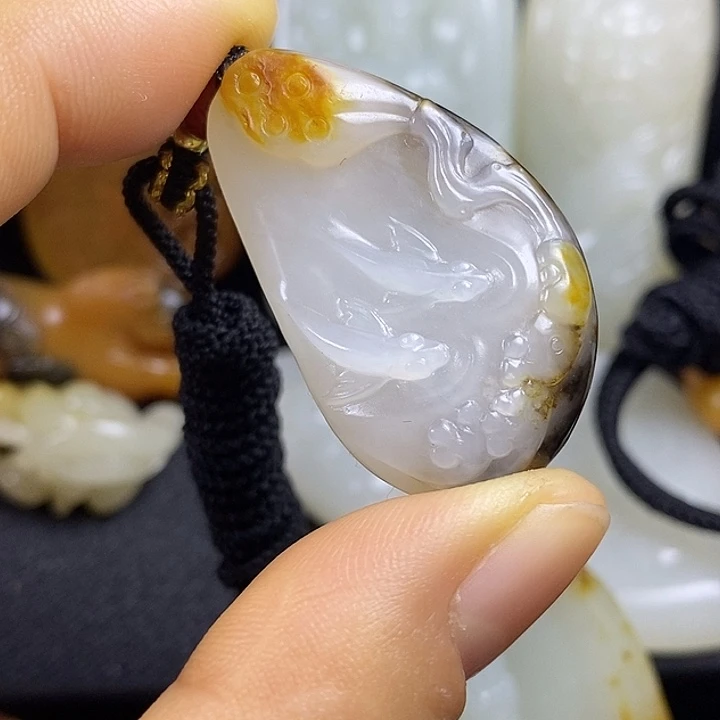 和田玉未镶嵌颈饰