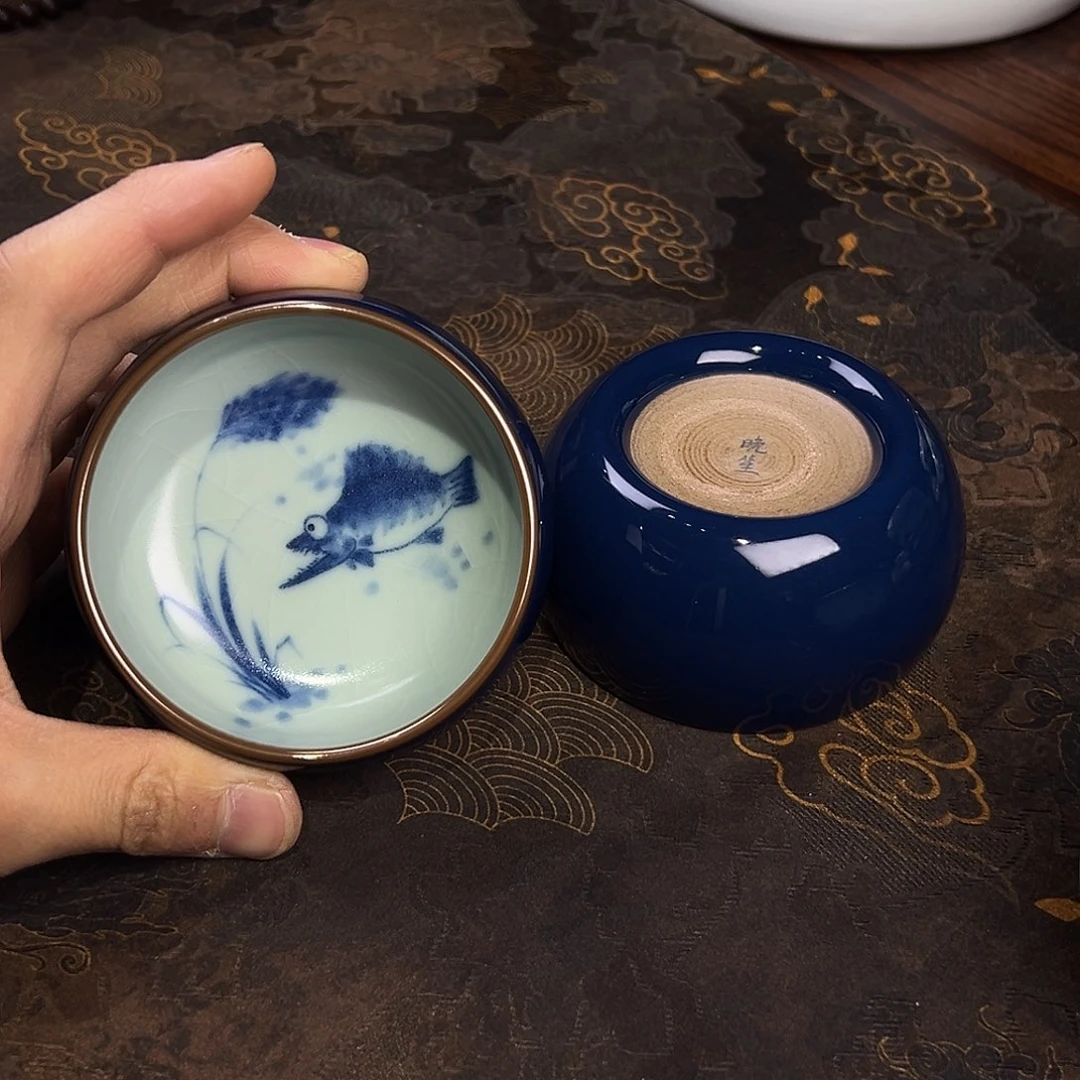 霁蓝鲑鱼佛手杯开片