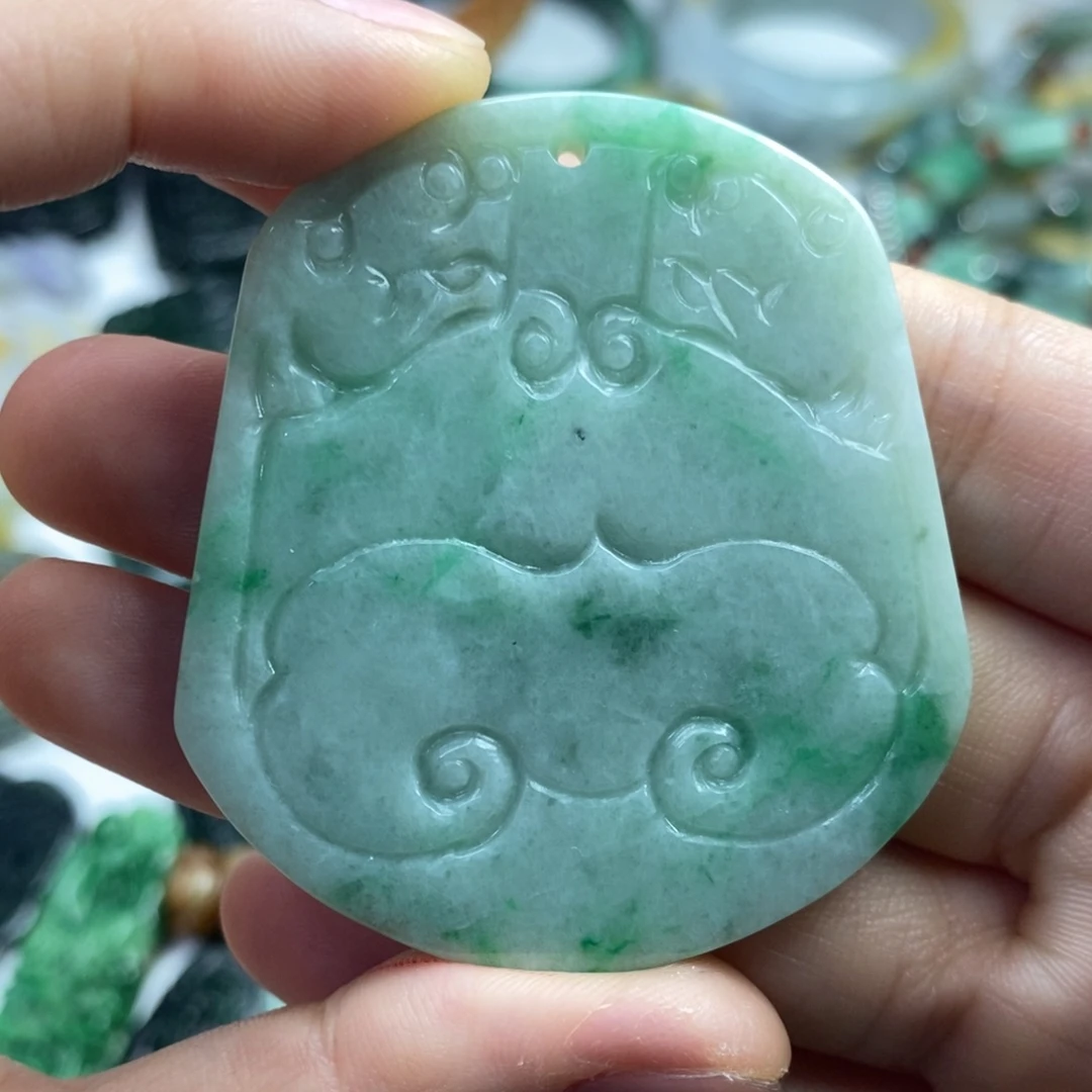 翡翠未镶嵌颈饰吊坠