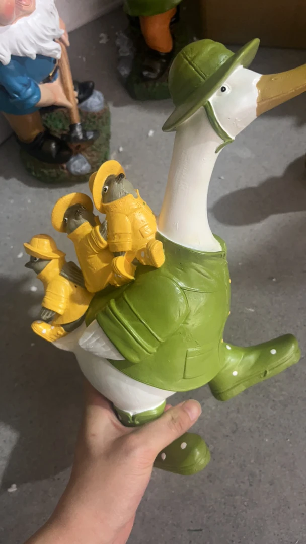 小鸡骑大鸭子样品摆件（样品 有字）