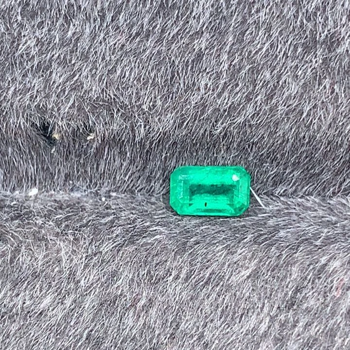 裸石祖母绿0.335克拉