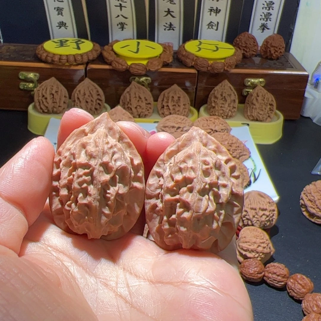 文玩核桃把件凡*妖鸡