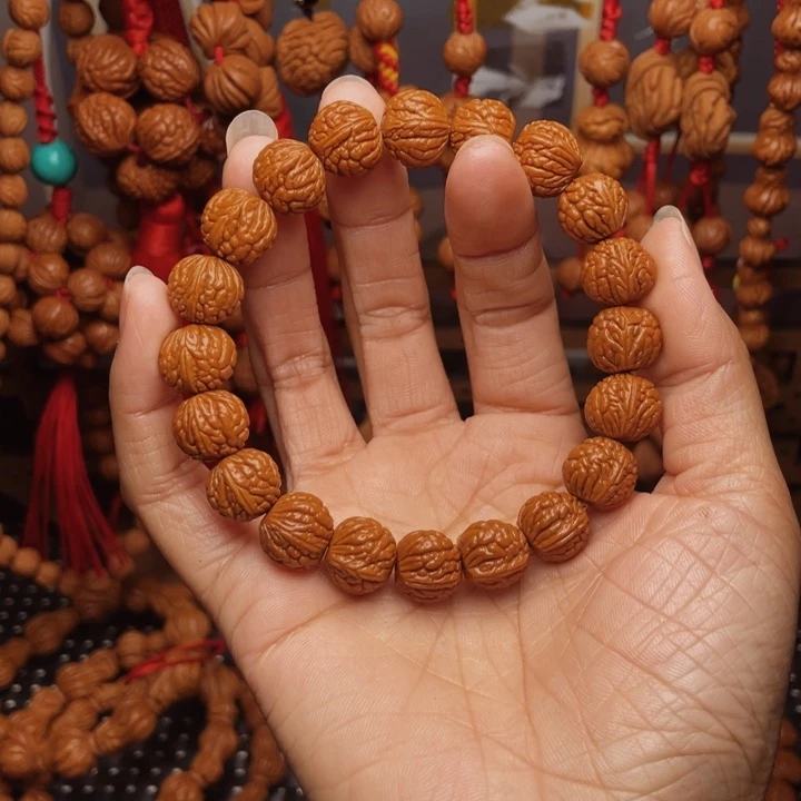 @****木质类龙纹桃枭挂件