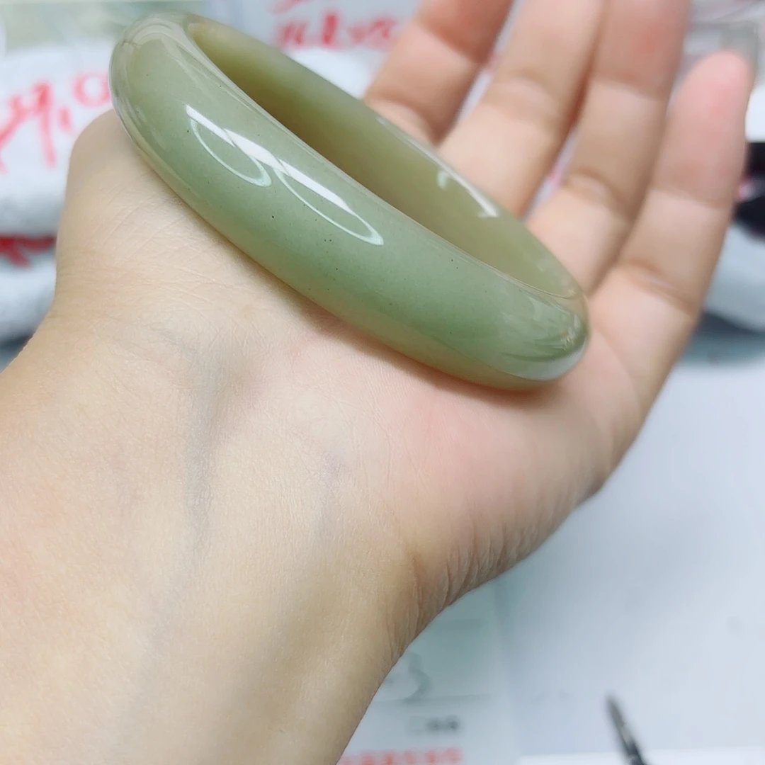 未镶嵌手镯石英质玉59/6261