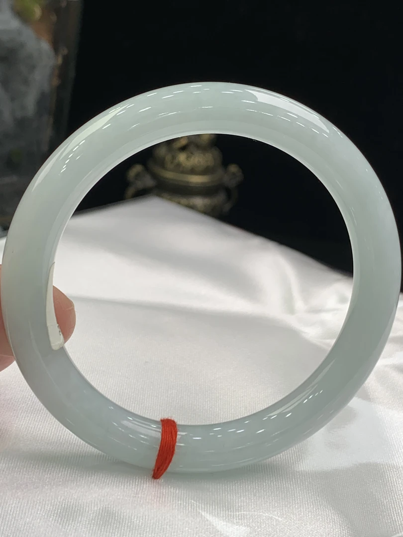 天然缅甸翡翠A货手镯 细糯种/复古圆条/55*7.8 玉质细腻 完美水润