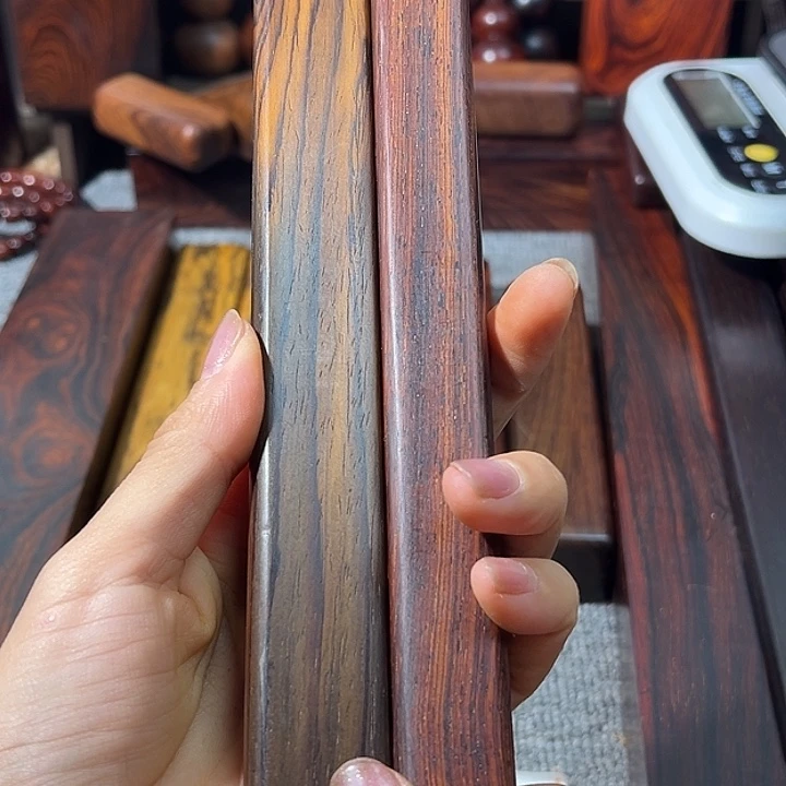 流***阴微凹黄檀木棍两根