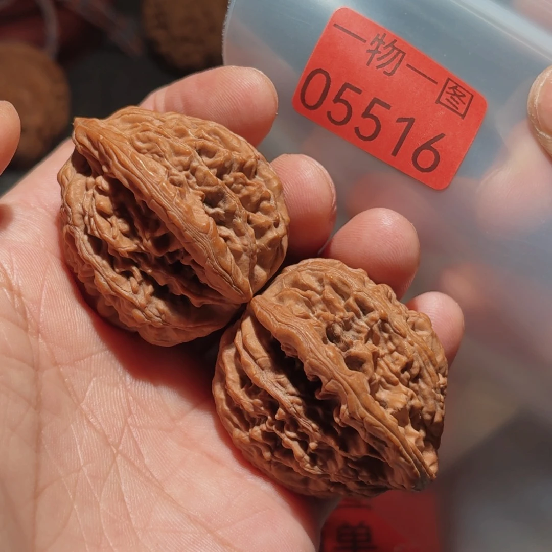 文玩核桃把件虎头