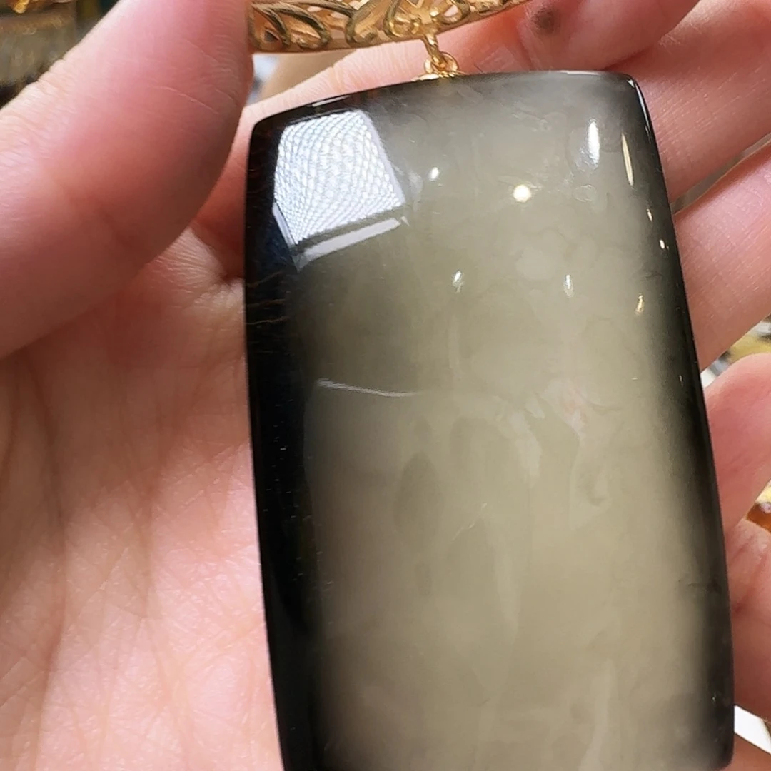 琥珀未镶嵌颈饰吊坠