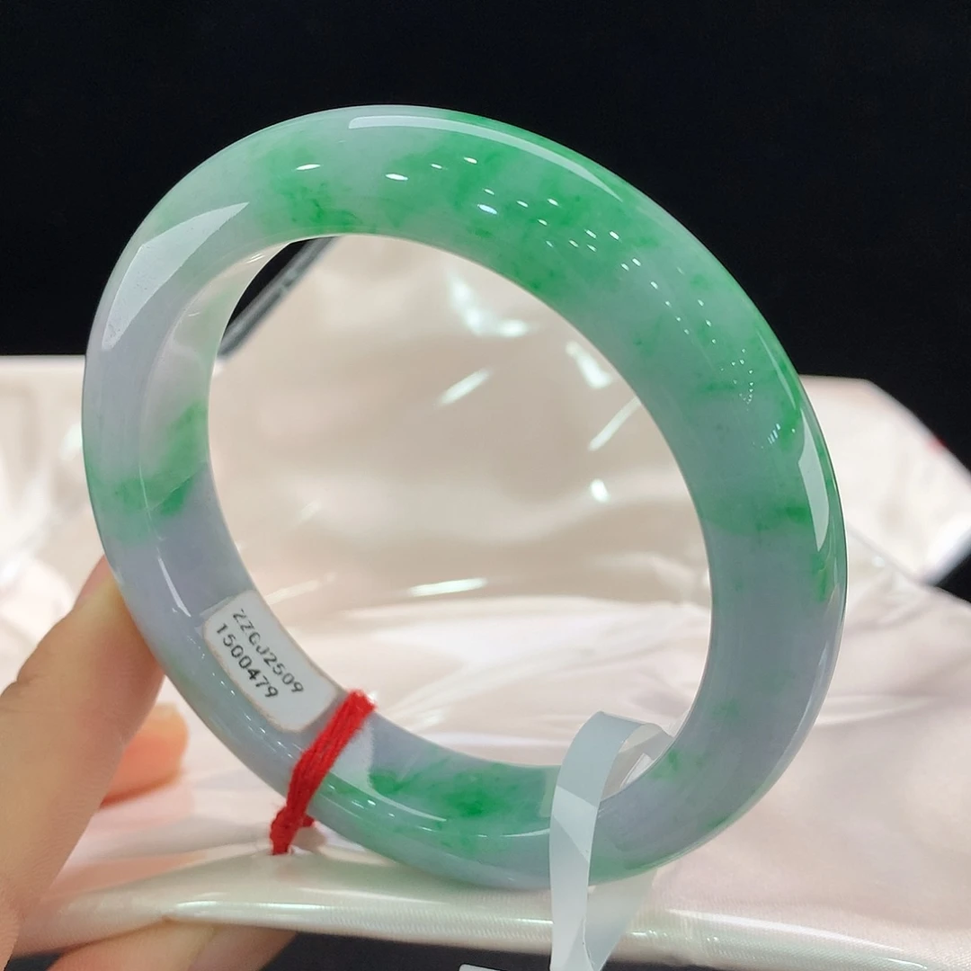 翡翠未镶嵌手镯0479
