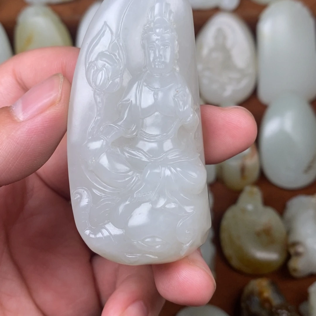 和田玉未镶嵌颈饰