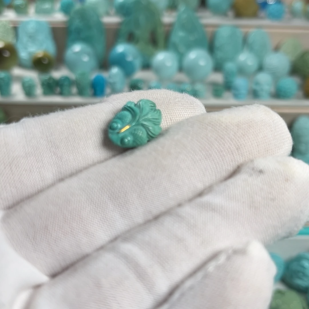 绿松石未镶嵌珠宝奇石