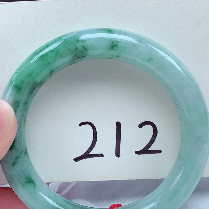 翡翠未镶嵌手镯翡翠