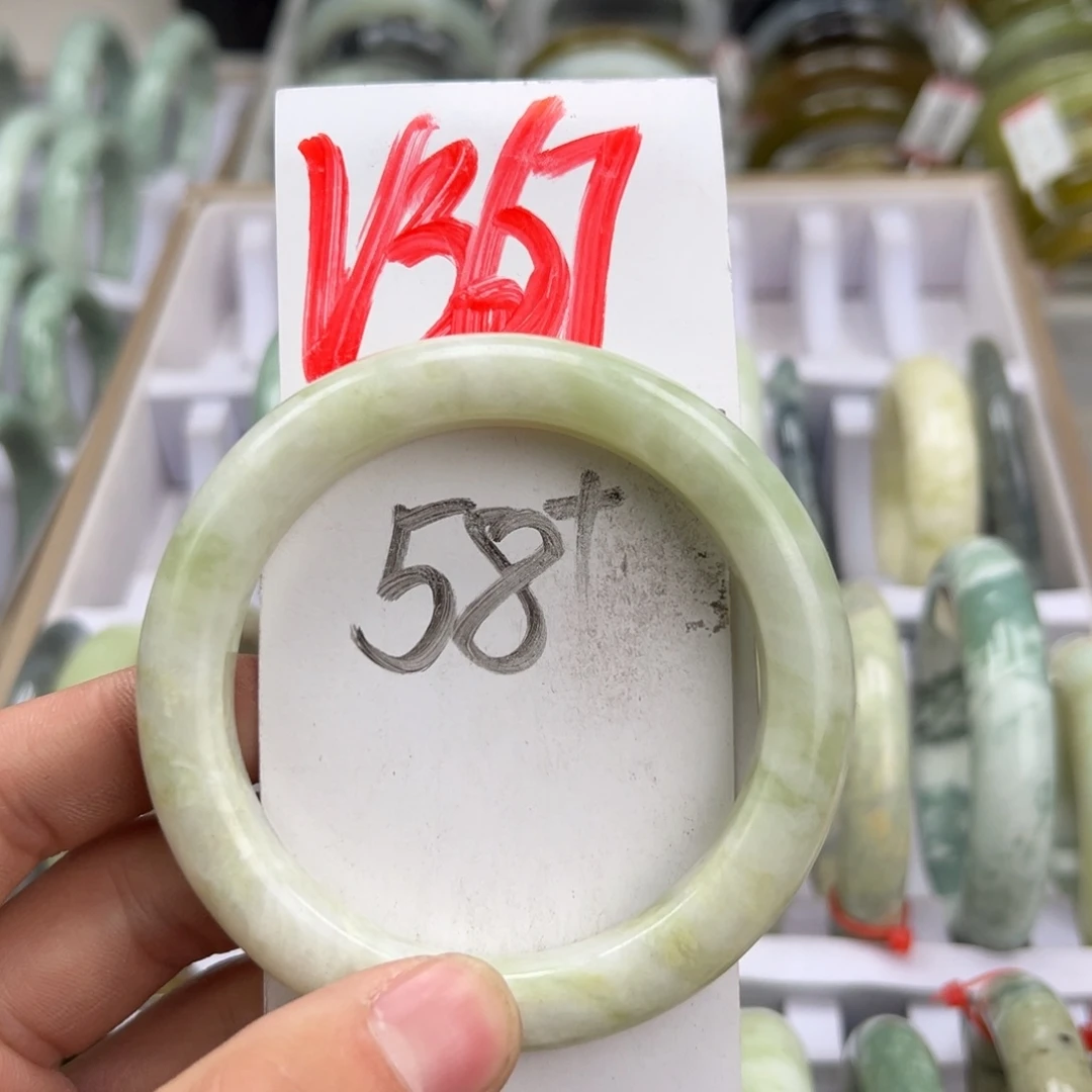 岫玉手镯未镶嵌天然岫玉