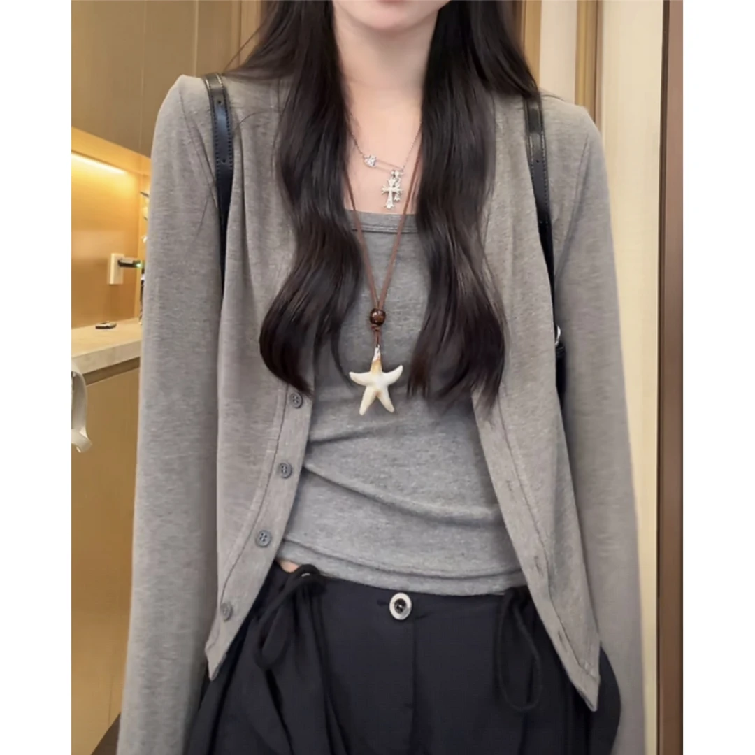 大码灰色圆领长袖针织开衫女秋季新款微胖mm修身显瘦两件套上衣女