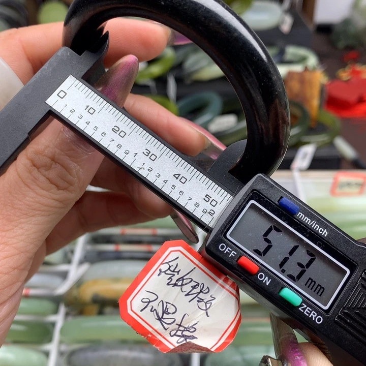 蛇纹石玉手镯未镶嵌989 