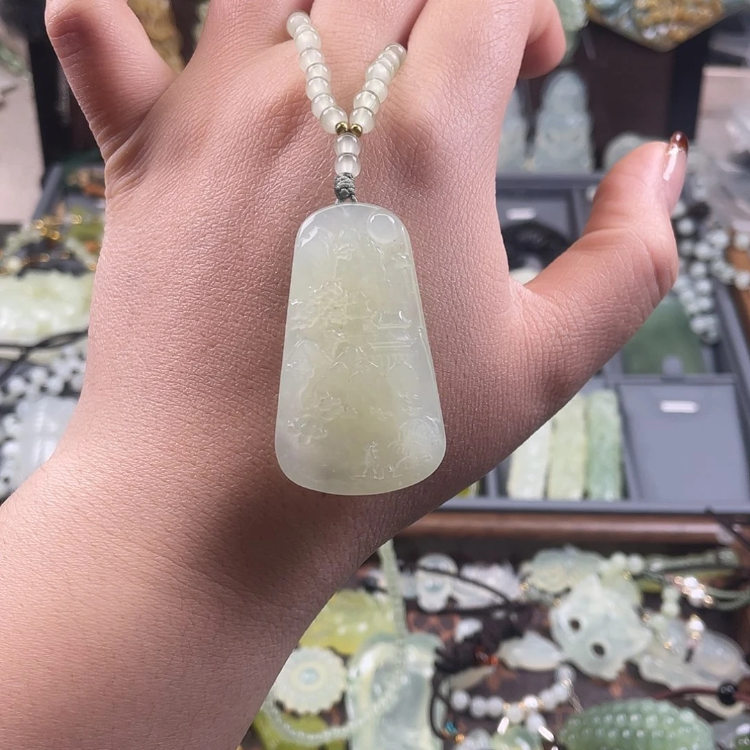 岫玉未镶嵌吊坠(赠链)