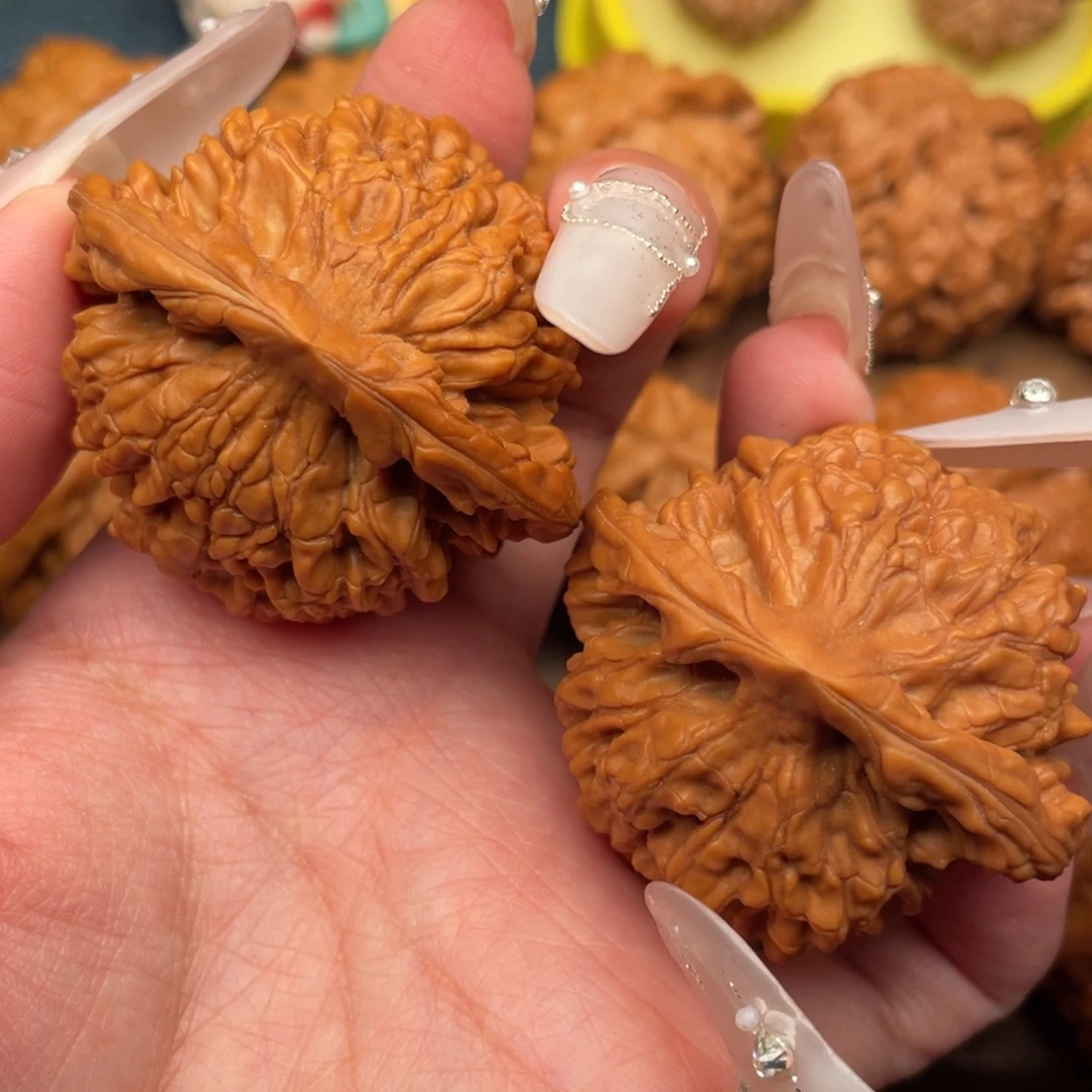 文玩核桃把件全品麒麟纹官帽47