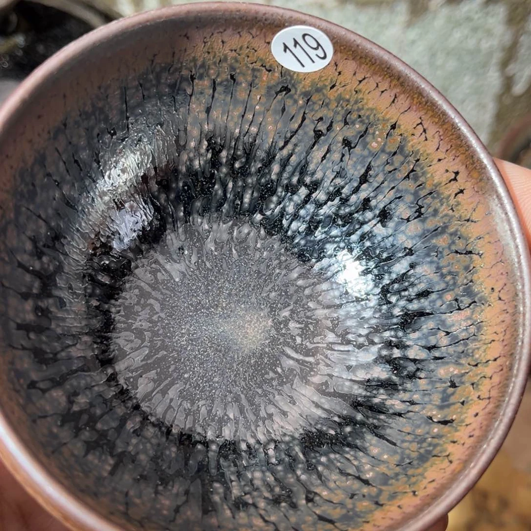 茶盏义兴龙窑坚持真柴烧