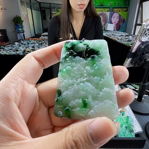 翡翠未镶嵌颈饰翡翠