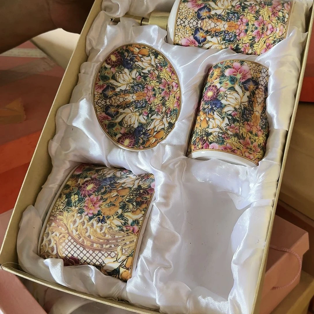 杨***子瓷片骨瓷陶瓷工厂生产