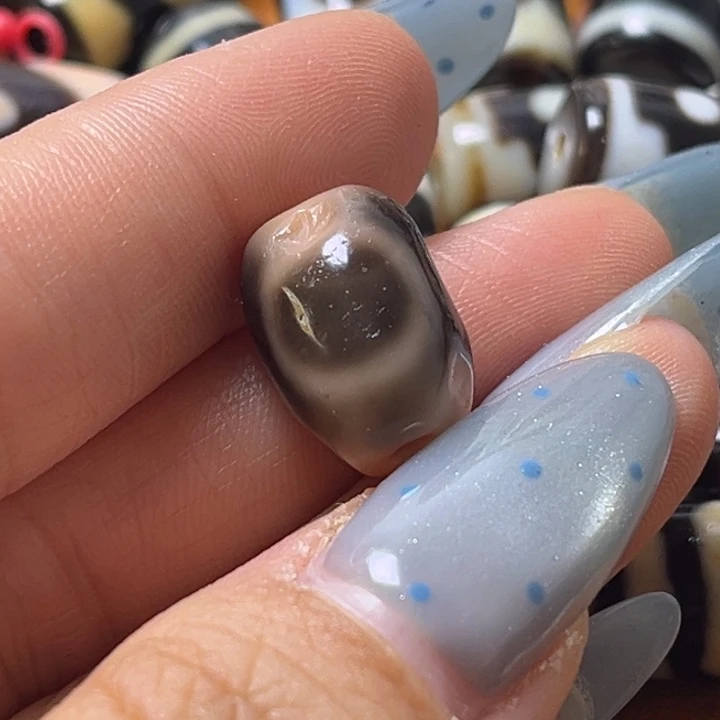 晓***朋玛瑙/玉髓未镶嵌颈饰