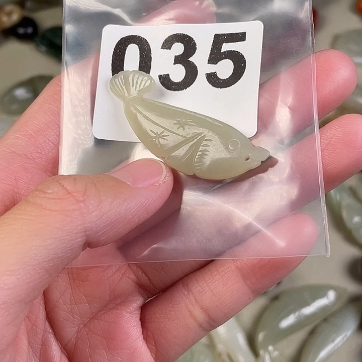 和田玉（糖玉）未镶嵌颈饰