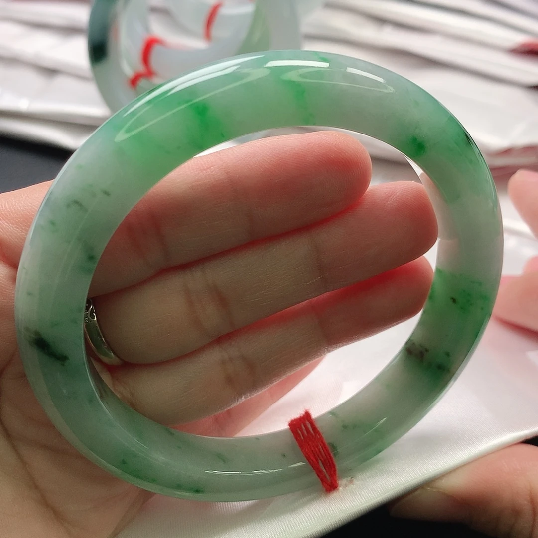 翡翠未镶嵌手镯缅甸61.62