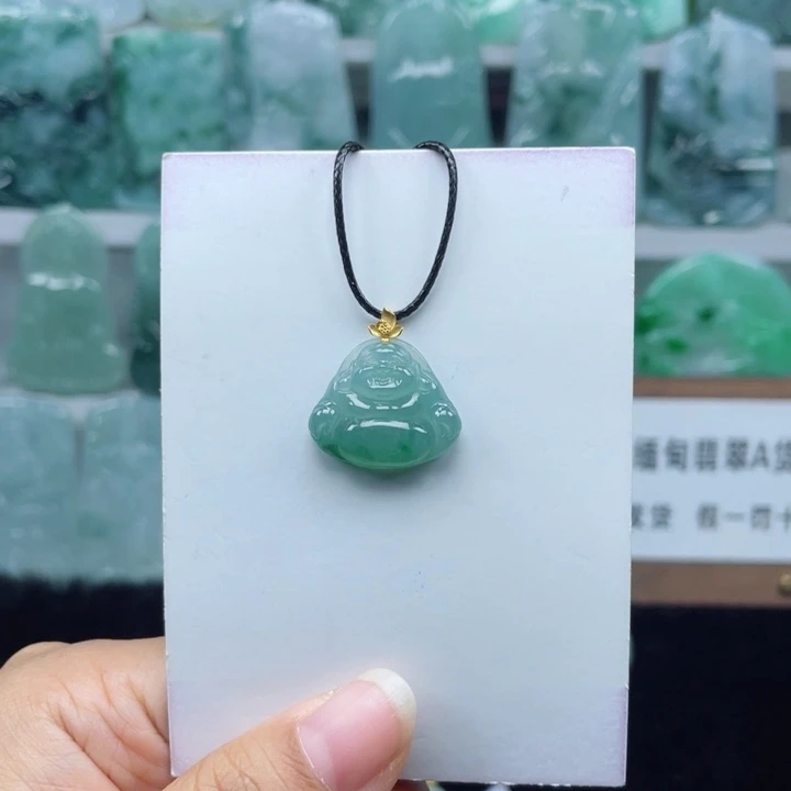 颈饰18K金镶嵌翡翠佛公