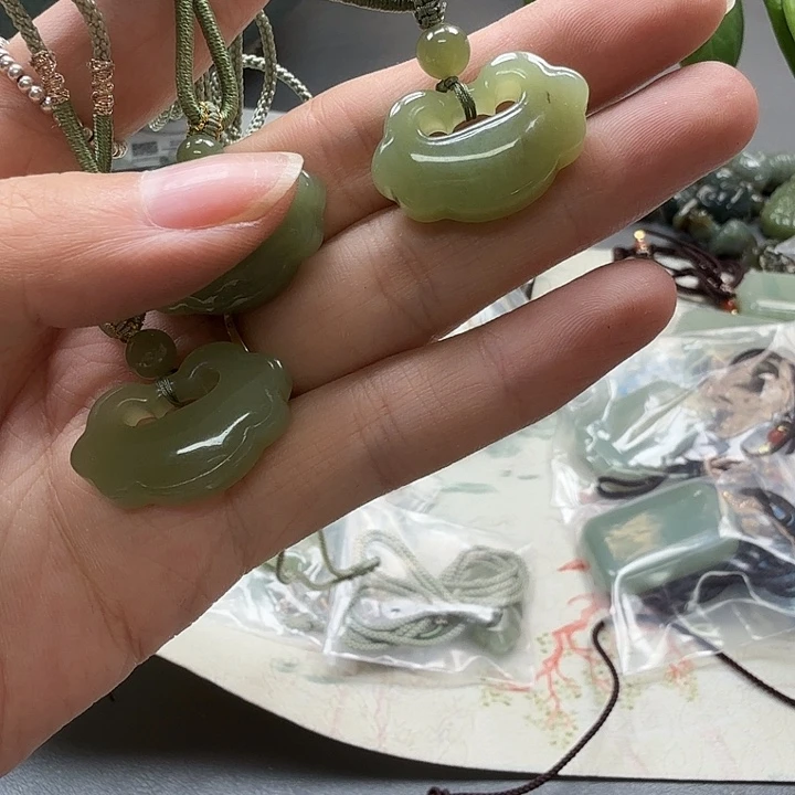 和田玉未镶嵌颈饰317