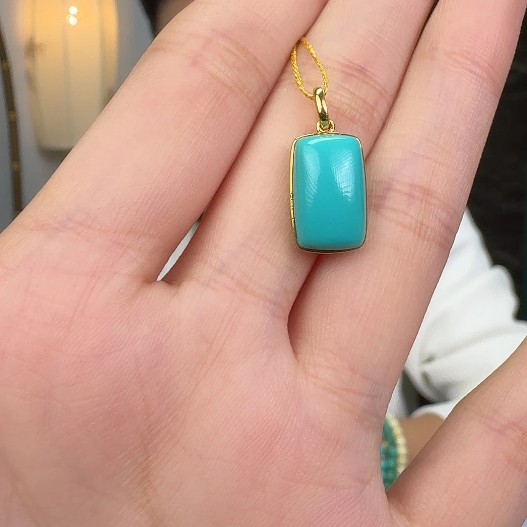 绿松石18K金镶嵌挂件