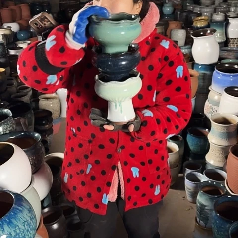 口14高15瑕疵盆子。