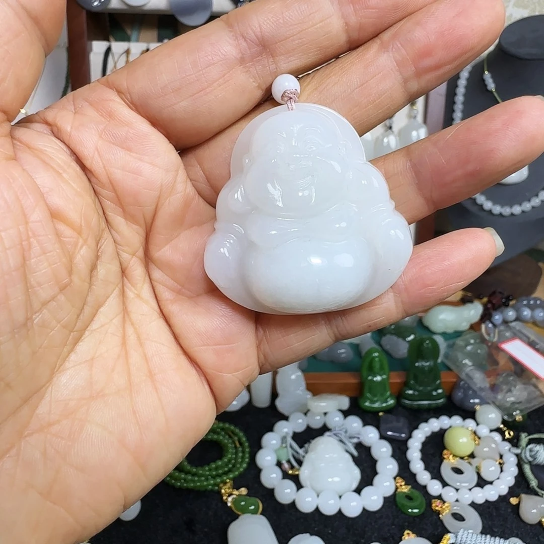 ****默颈饰未镶嵌和田玉