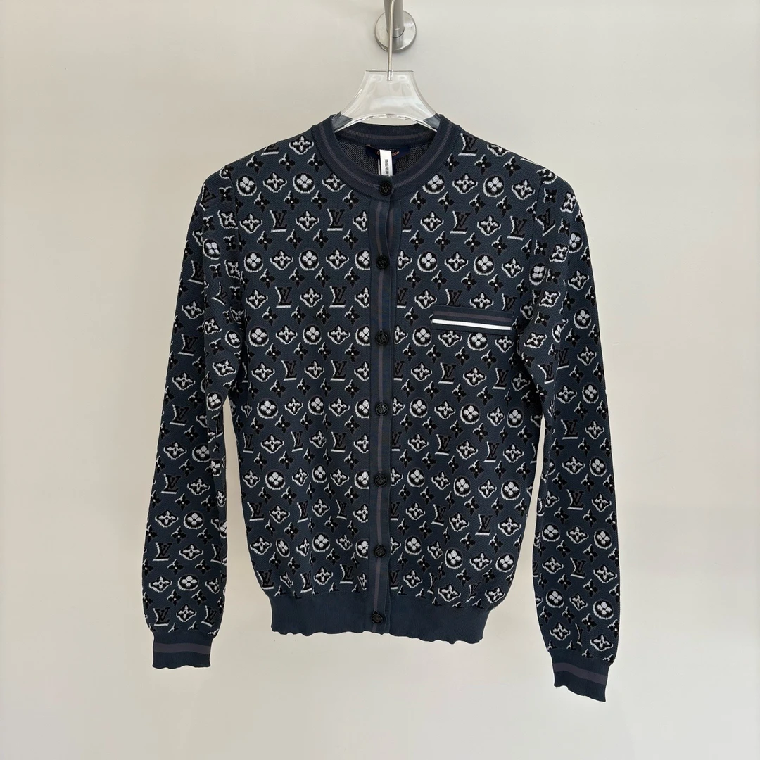 未使用 LouisVuitton/路易威登 LV2070 满印蚕丝开衫M码原价17600