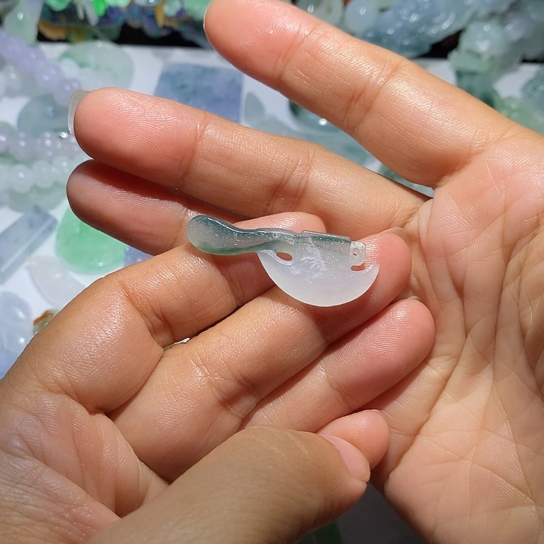 定制翡翠未镶嵌斧头