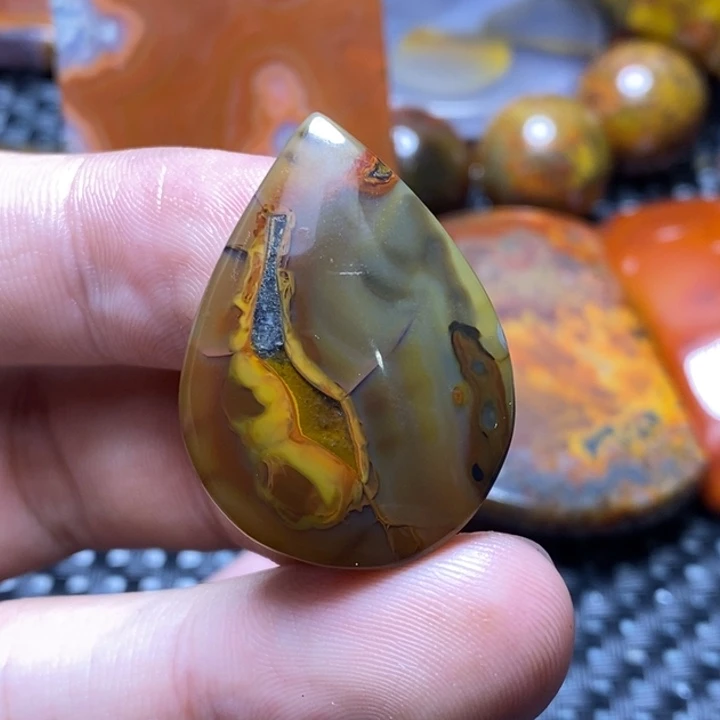 玛瑙/玉髓颈饰未镶嵌